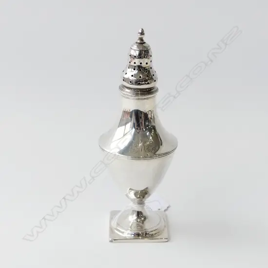 GEORGIAN STG SILVER SUGAR CASTOR SOME DENTS LONDON 1818, INITIALS, H.175MM