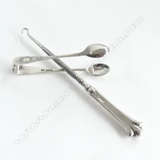 S/SILVER SUGAR TONGS & BUTTON HOOK 