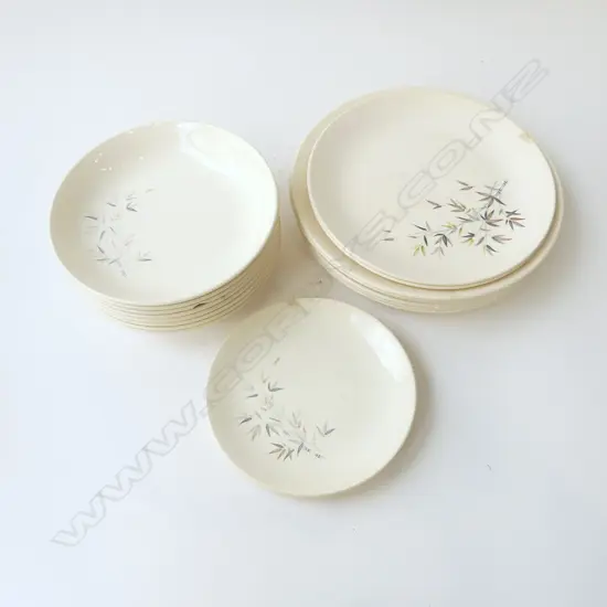 ASST CROWN LYNN 'GREEN BAMBOO' PLATES (FAULTS) & BOWLS