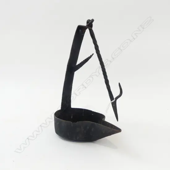 ANTIQUE ENGLISH WROUGHT IRON CRUISE / BETTY LAMP H.200mm