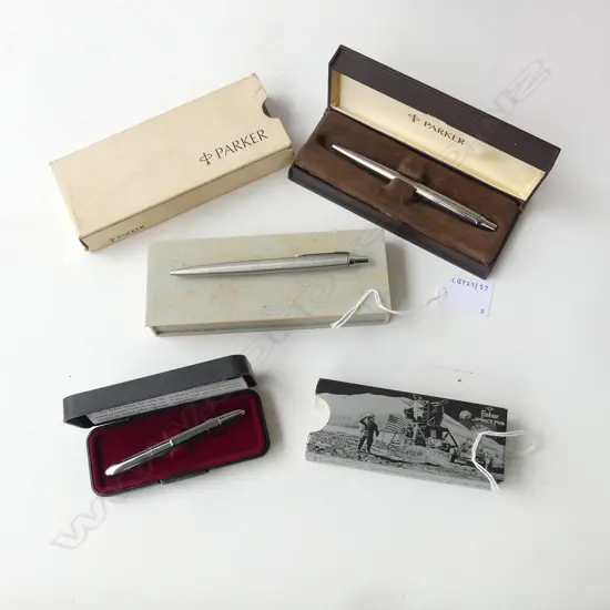 2 BOXED PARKER PENS & FISHER SPACE PEN