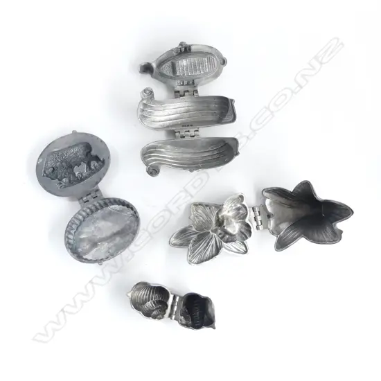 4 VINTAGE PEWTER ICE CREAM MOULDS GONDOLA  SNAIL BUFFALO & ORCHID L