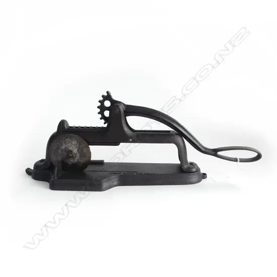 VICT CAST IRON 1869 PAT TOBACCO CUTTER L480MM