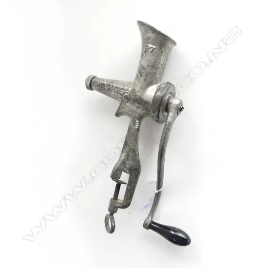 CAST GALVANIZED HEALTH FOUNTAIN  VINTAGE BENCH MINCER L380MM