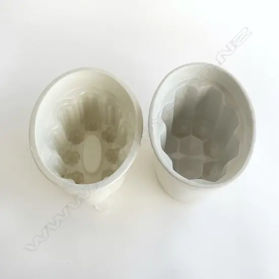 2 VICT WHITE PORCLAIN JELLY MOULDS L170MM
