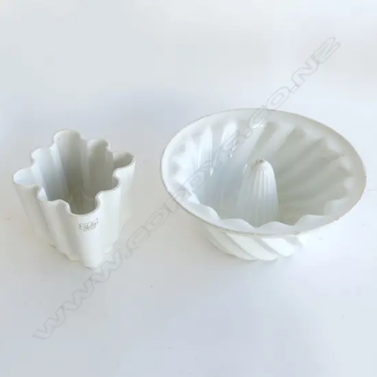 SHELLEY CHINA JELLY MOULD L120MM & FRENCH CHINA JELLY  MOULD DIA180MM
