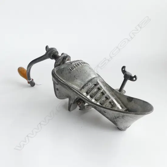 VINTAGE MINIMA TUTTI FRUTTI  CAST IRON JUICER L520MM