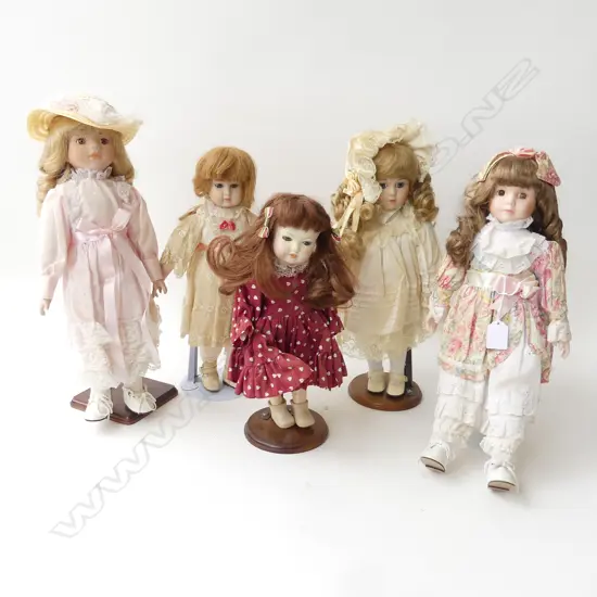 5 DOLLS H.400mm