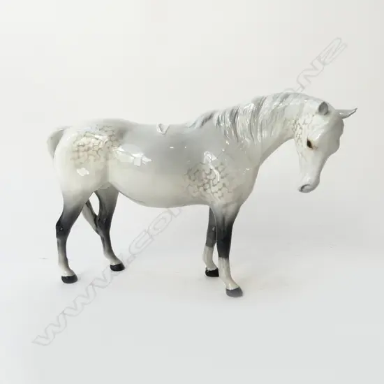 BESWICK HORSE GREY MARE H 140 X L 220