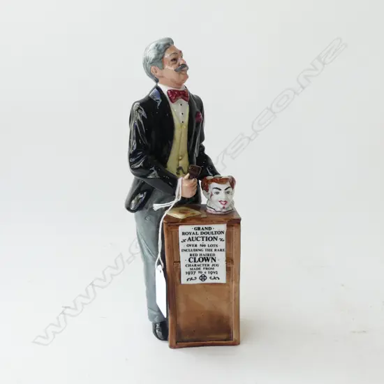 ROYAL DOULTON 'THE AUCTIONEER' H.230mm