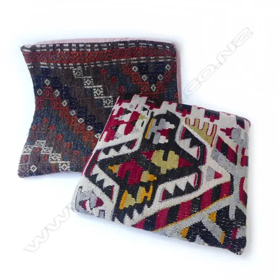 2 KELIM CUSHIONS 480x480mm