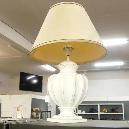 SPANISH WHITE CERAMIC TABLE LAMP H.595mm