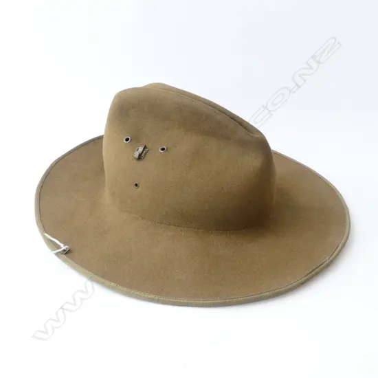 FELT HAT w. MILITARY BROAD ARROW 'LATINERS 1986 57'