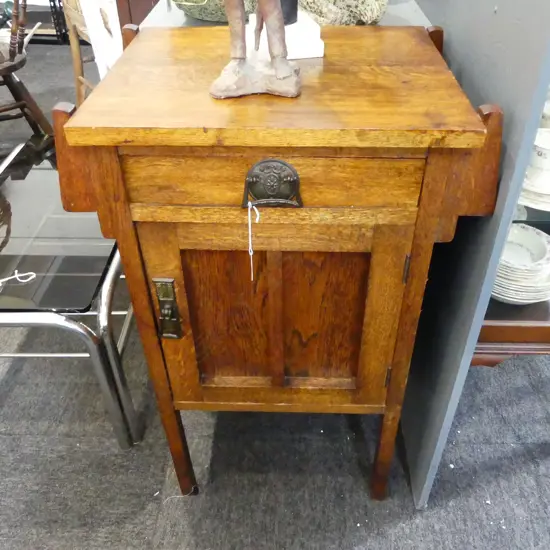 OAK BEDSIDE CABINET 515x375x775mm