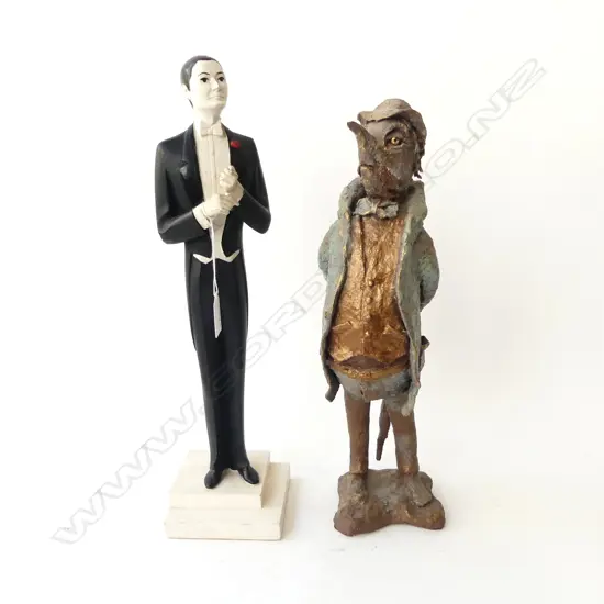 2 FIGURES; DENIS HALL RESIN GENT IN TUX TAILS H.420mm, OTHER