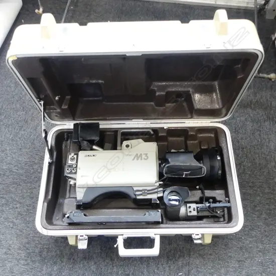 SONY DXC-M3 SATICON 3 TUBE TV VIDEO CAMERA, CASED (TAMRON LENS)