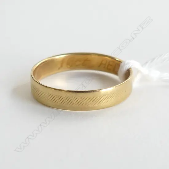 18CT WEDDER 1.7gms SIZE L