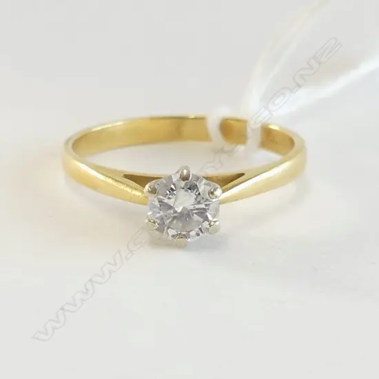 18ct YELLOW GOLD DIAMOND SOLITAIRE RING 2.54gms SIZE P (Approx size 0.50ct)