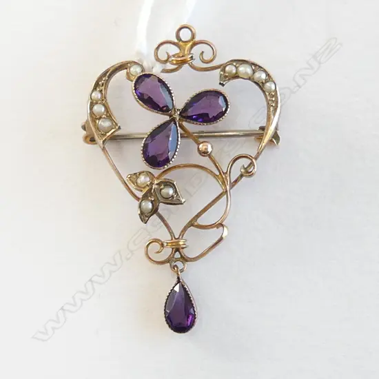 EDWARDIAN 9ct YELLOW GOLD Purple glass & seed pearl PENDANT  2.1gms