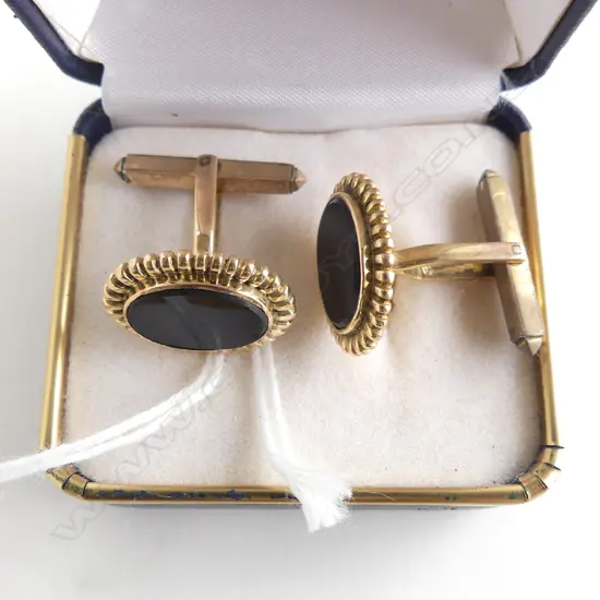 14CT GOLD & ONYX CUFFLINKS, TOTAL WEIGHT 9.75GMS