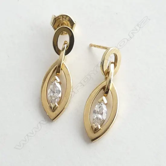 PR 9ct GOLD & CZ DROP EARRINGS, POST (1 butterfly missing) 3.8gm