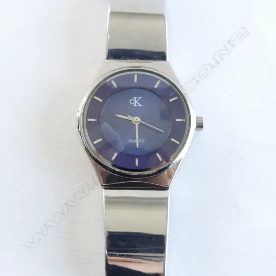 CALVIN KLIEN GENT'S WRISTWATCH stainless steel blue dial. Quartz. Running