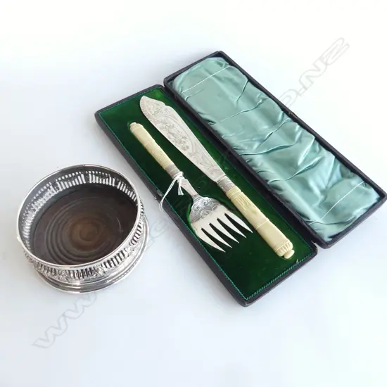 VICTORIAN EP FISH SERVERS, CASED + SILVER OVER COPPER WINE COASTER 145mm dia