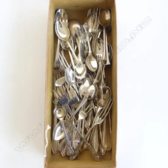SMALL BOX EP CAKE FORKS COFFEE SPOONS ETC