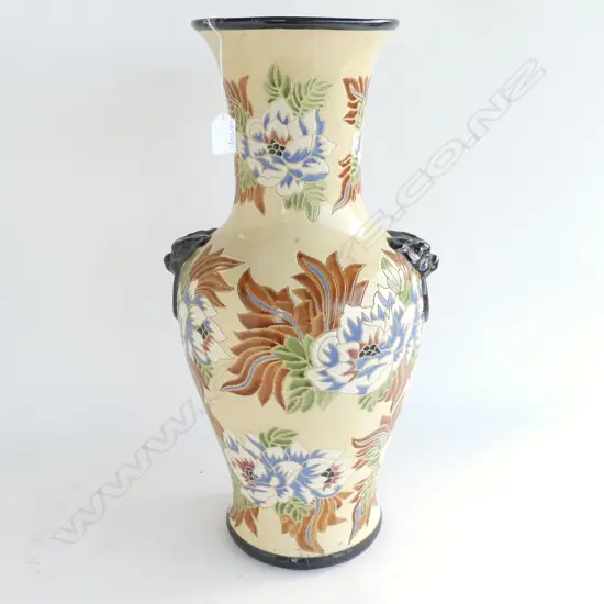 LG ORIENTAL FLOOR VASE H.555mm FAULTS
