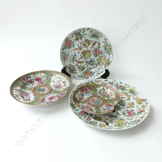 4 CHINESE FAMILLE ROSE PLATES, FAULTS 240mm dia