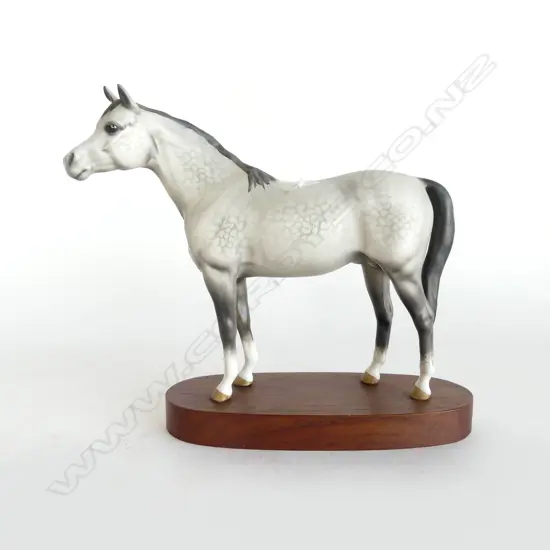 BESWICK CONNOISSEUR HORSE 'ARAB' on wooden plinth base. H.215mm