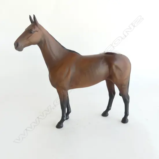 BESWICK 'ARKLE CHAMPION STEEPLECHASE' H.280mm tiny ear chip