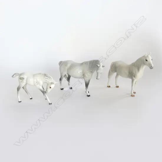 2 BESWICK GREY DAPPLED HORSES & FOAL H.145mm ear repaired