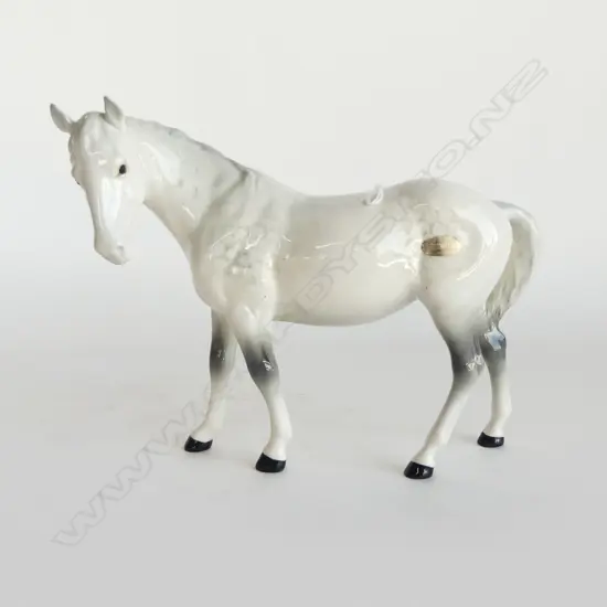 BESWICK HORSE DAPPLE GREY facing left H.170mm