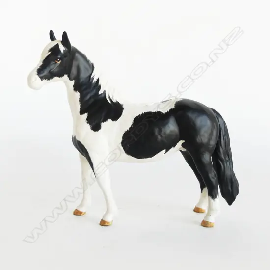 BESWICK HORSE 'PINTO PONY' model 1373 H.165mm