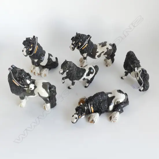 6 CERAMIC HORSES BY CHEVAL, STH AFRICA H.175mm