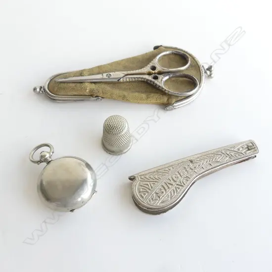 THIMBLE HOLDER PURSE, SINGER TRACING WHEEL & PLATED SOV CASE.
