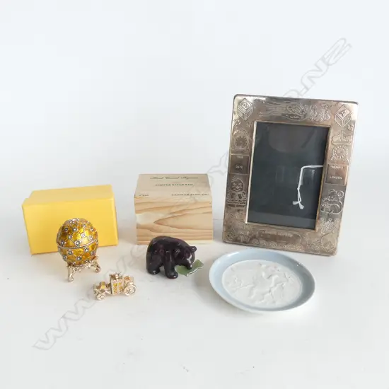 CARVED STONE BEAR L.55mm, RUSSIAN EGG H.65mm, LLADRO PIN DISH, EP PHOTO FRAME