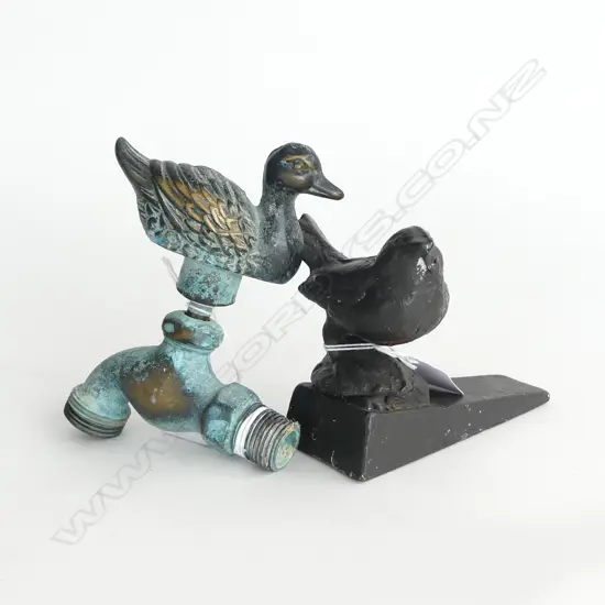 BRONZE DUCK TAP & CAST IRON 'BIRD' DOORSTOP