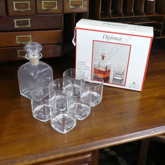 'DIPLOMAT' ITALIAN DECANTER & 6 GLASSES, BOXED