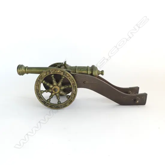 BRONZE & WOOD MODEL CHINESE CANNON, L.310mm