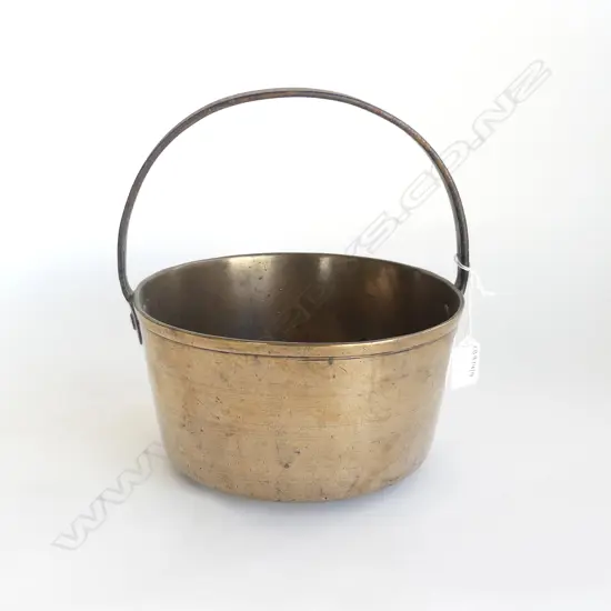 SMALL HEAVY  SPUN BRASS PRESERVE PAN IRON HANDLE Dia. 220mm