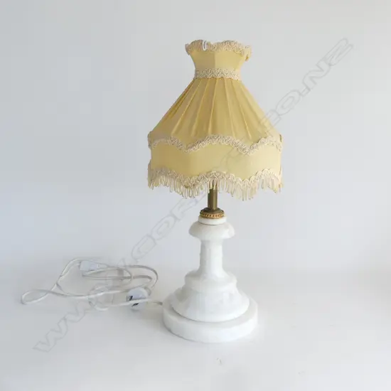 ITALIAN ALABASTER COLUMN BASE TABLE LAMP W SHADE. H.450mm