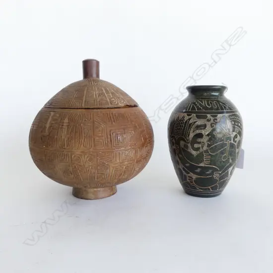 MARQUESAN ISLANDS CARVED WOODEN LIDDED BOWL H.190mm + SIGNED POTTERY VASE w. INCA DESIGN