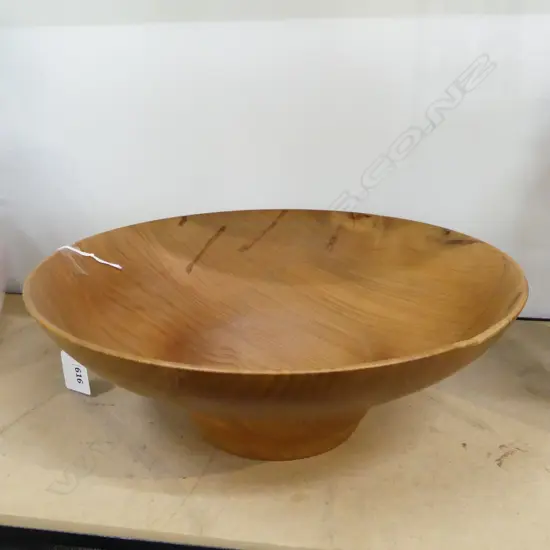 TURNED MACROCARPA BOWL 290mm dia