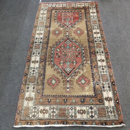 HAND KNOTTED WOOL PILE RUG 2000x1030mm