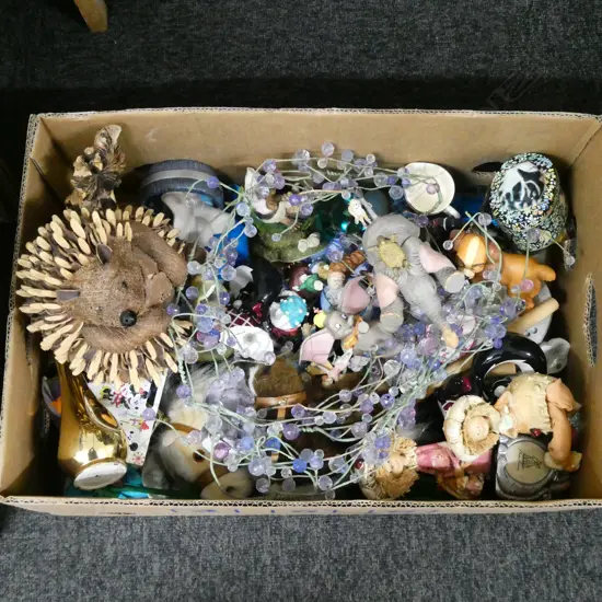 ASST. TRINKETS / ORNAMENTS ETC