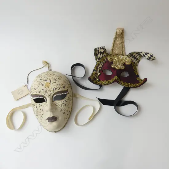 2 VENETIAN MASKS H.245mm