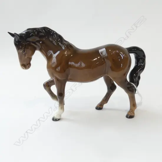 BESWICK HORSE H.150mm