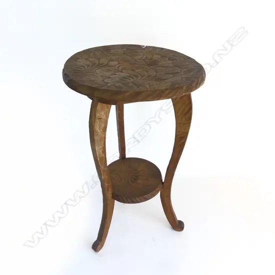 VINTAGE CARVED SIDE TABLE H.615mm, OLD BORER